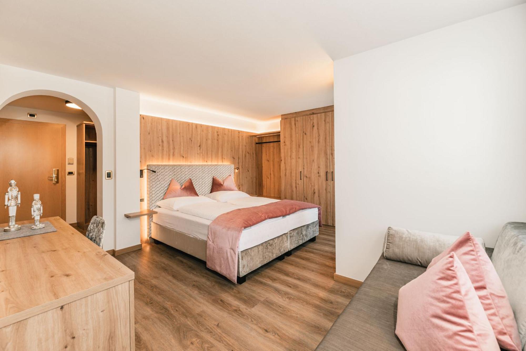 Garni Hotel Miara - Your Dolomites Home Selva di Val Gardena Eksteriør bilde