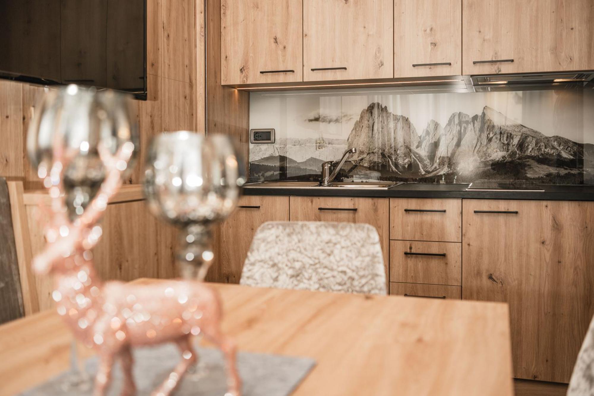 Garni Hotel Miara - Your Dolomites Home Selva di Val Gardena Eksteriør bilde
